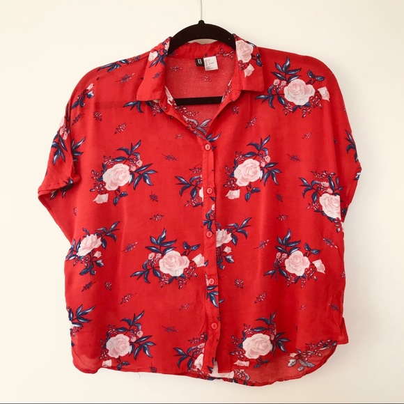 Fun Red Floral buttondown Blouse - Picture 2 of 6